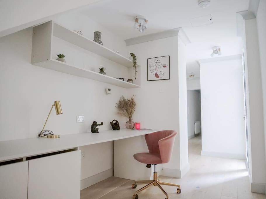 Super Spacious 3 Bedroom And 3 Bathroom Appartement