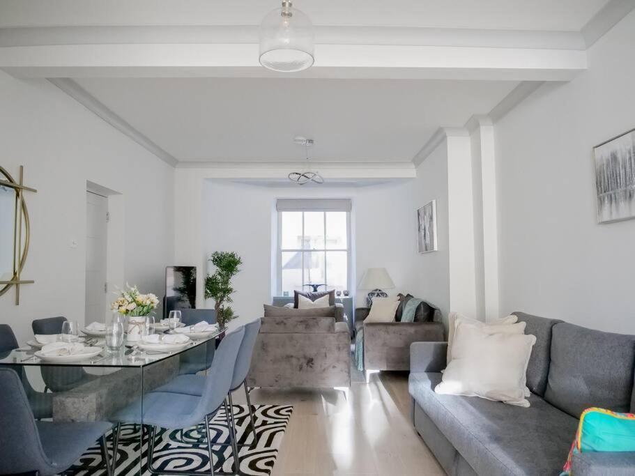 Super Spacious 3 Bedroom And 3 Bathroom Londres