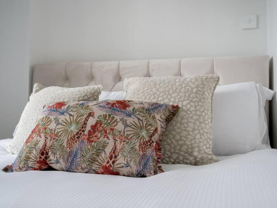 Super Spacious 3 Bedroom And 3 Bathroom Appartement Londres