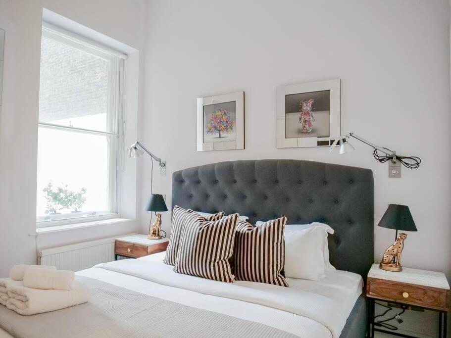 Exceptional In The Desirable Street Appartement Londres