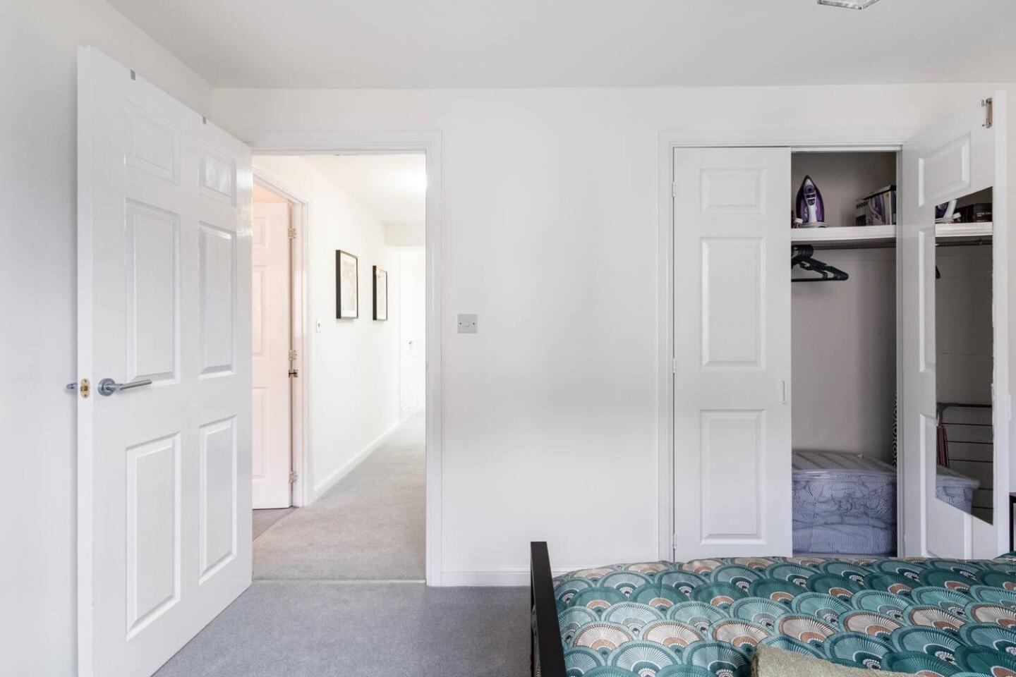 Live The Wembley Buzz! Stylish Flat Near Station & Amenities Londres