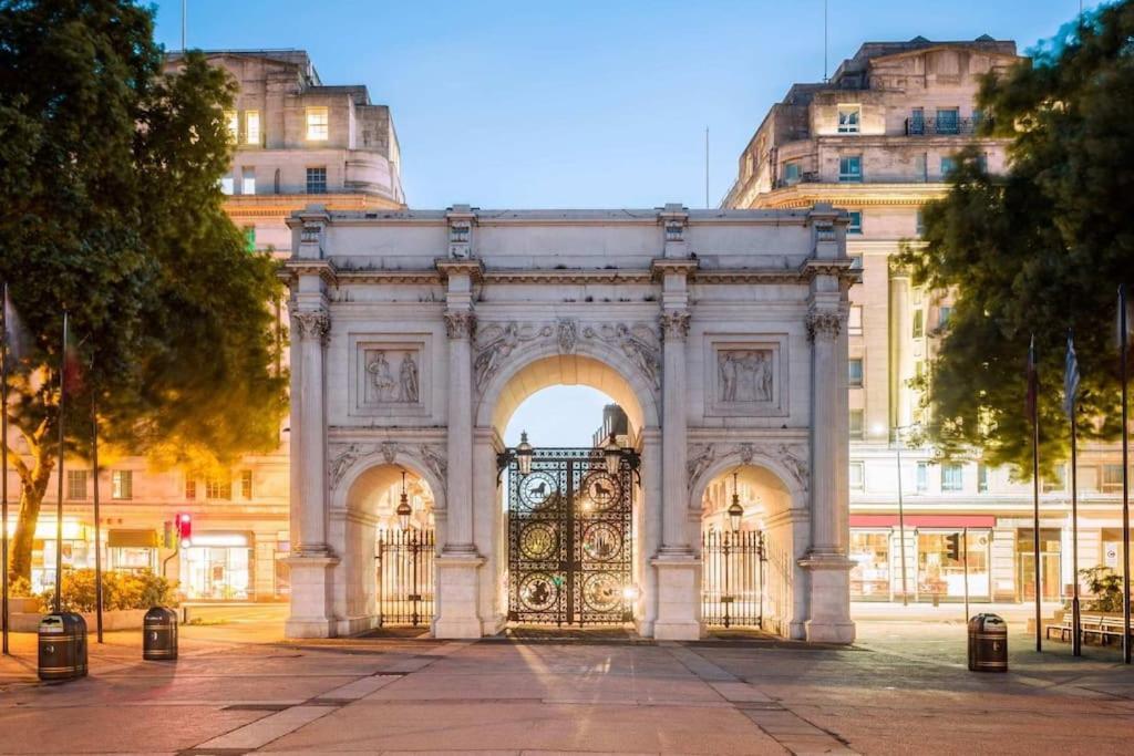 Stunning Hyde Park *