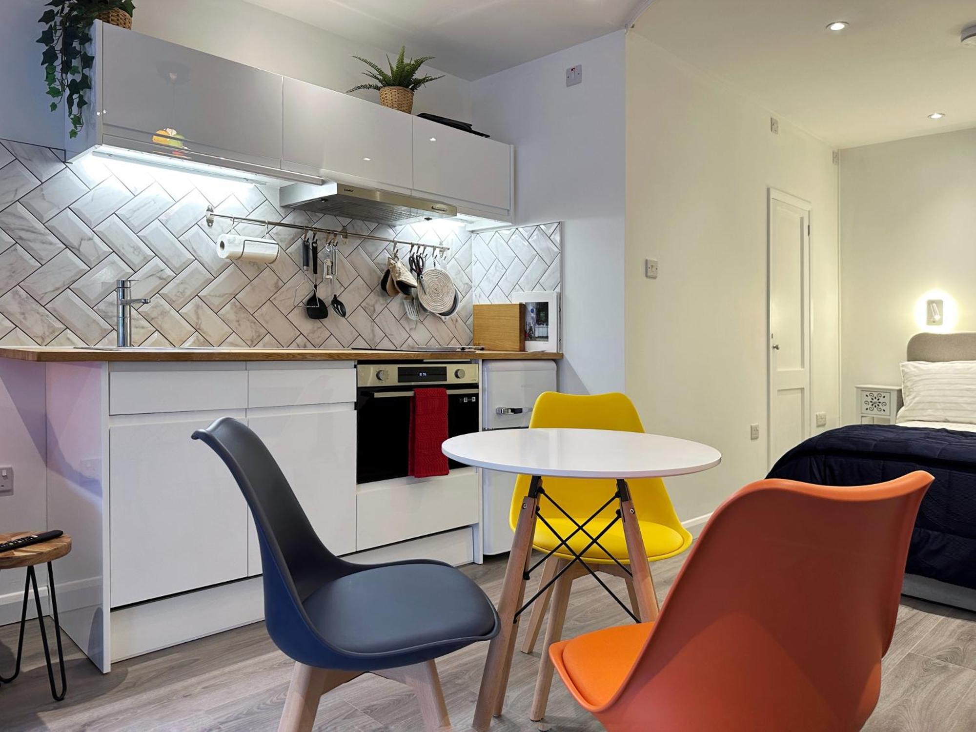 Kensington Hosted By Airoperate Near Notting Hill - 1 Double Bed , 1 Sofa Bed, Ground Floor Via Private Entrance Apartamento