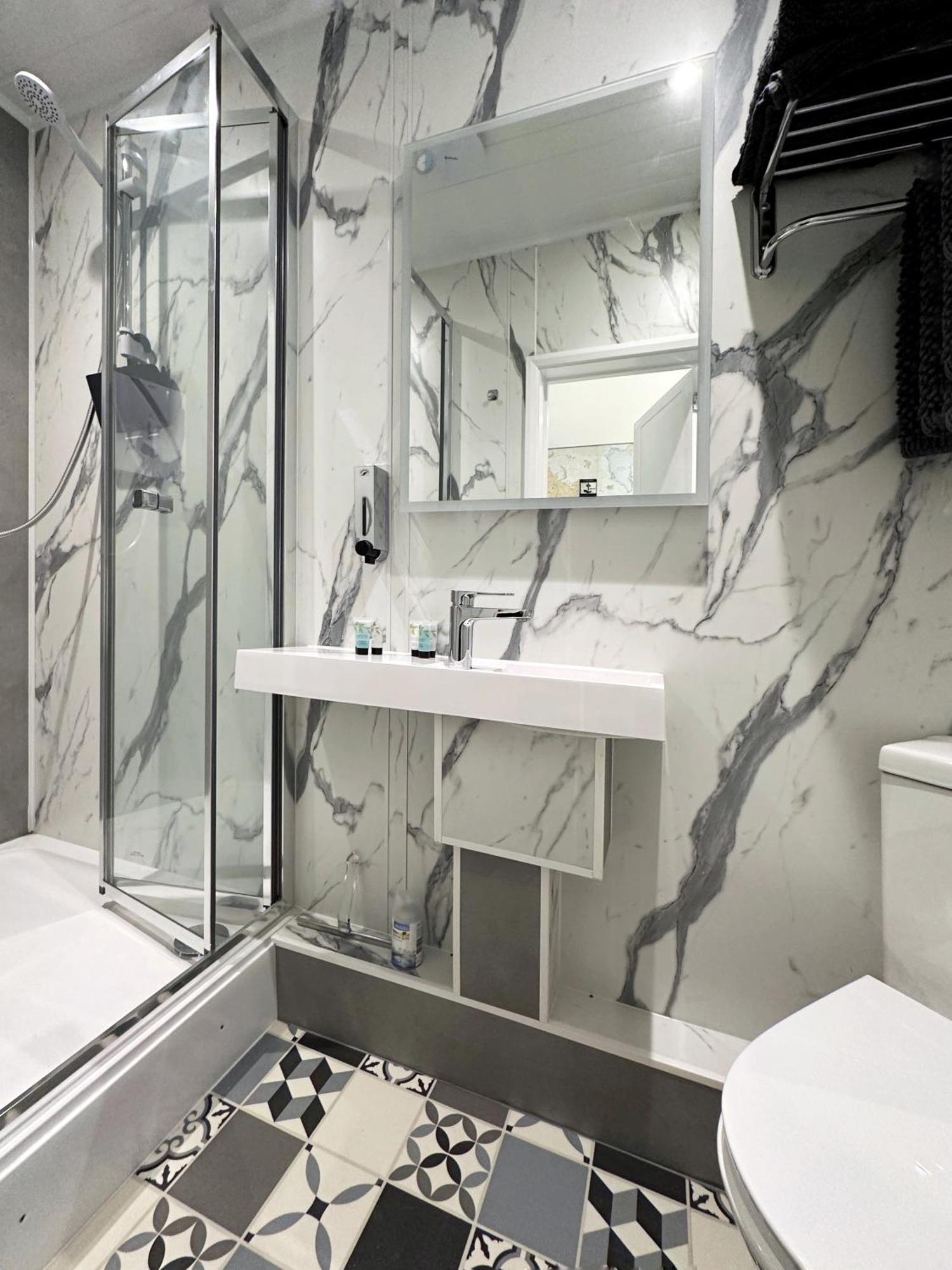 Appartement Kensington Studio Hosted By Airoperate Near Notting Hill - 1 Double Bed , 1 Sofa Bed, Ground Floor Via Private Entrance *