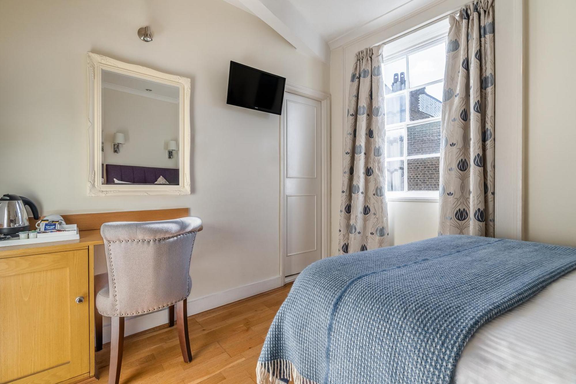 Hotel Harlingford 3*