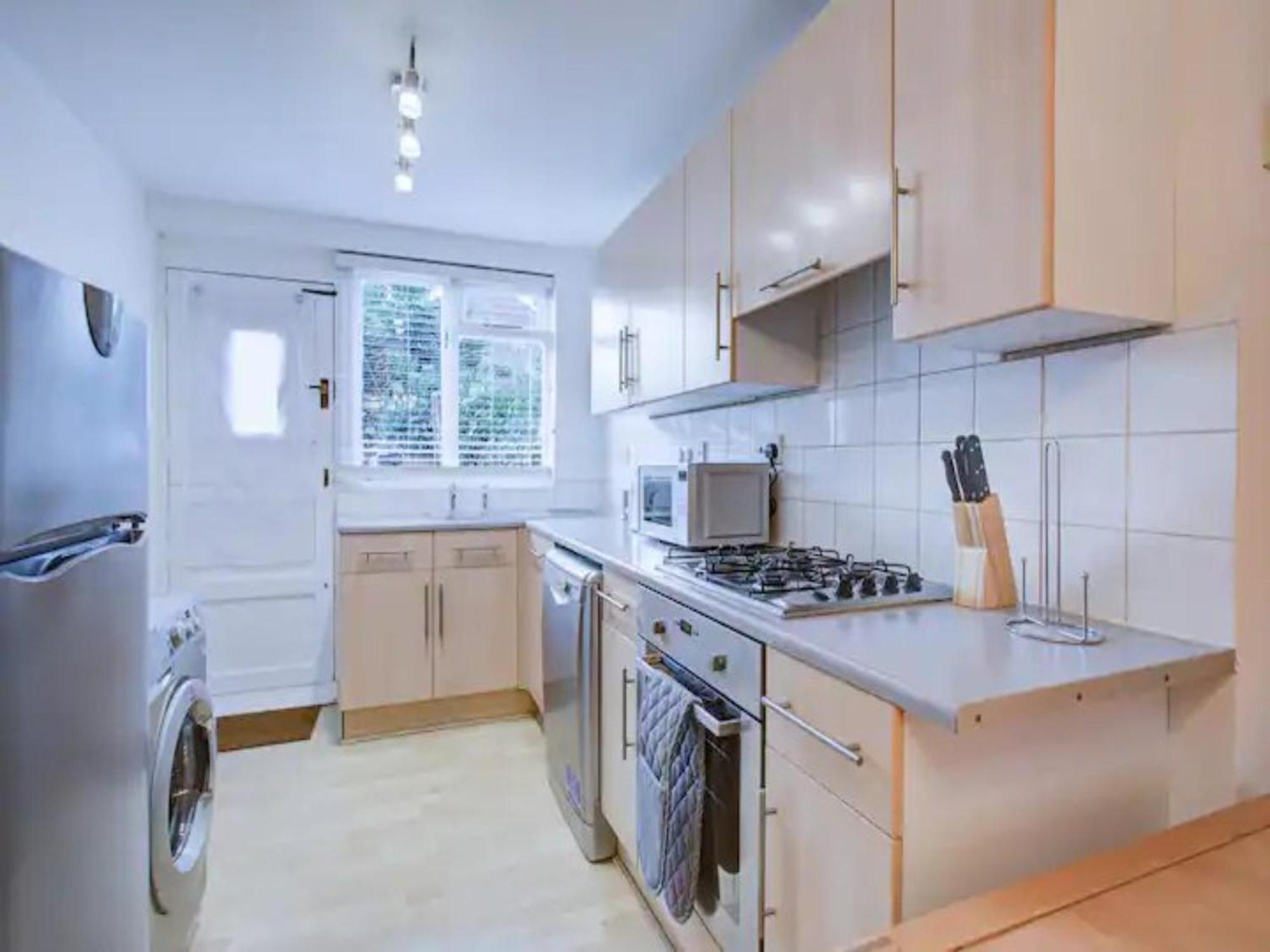 Pass The Keys Charming 2 Bedroom House Good Transport And Parking Casa de férias Londres