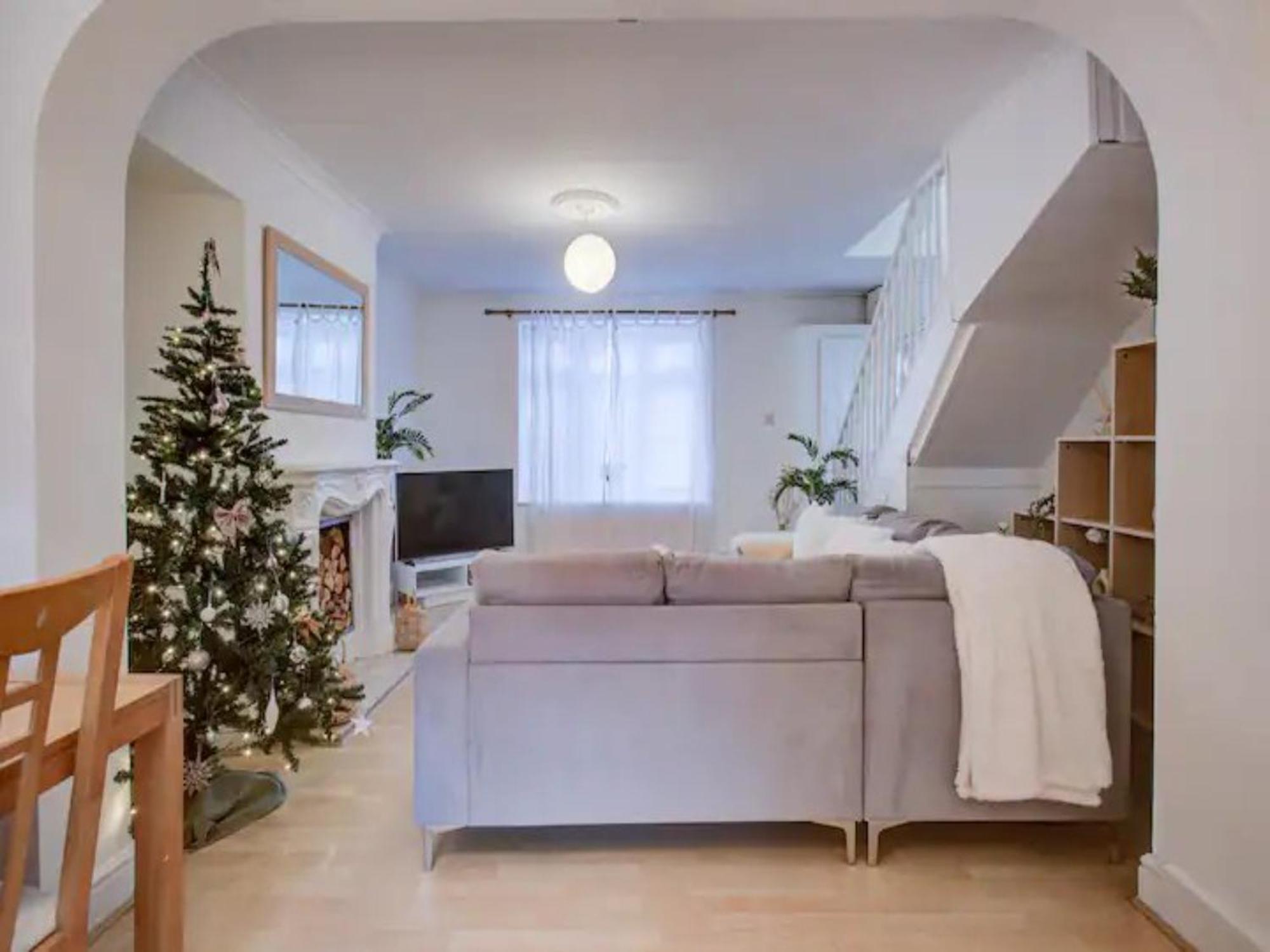 Hébergement de vacances Pass The Keys Charming 2 Bedroom House Good Transport And Parking *