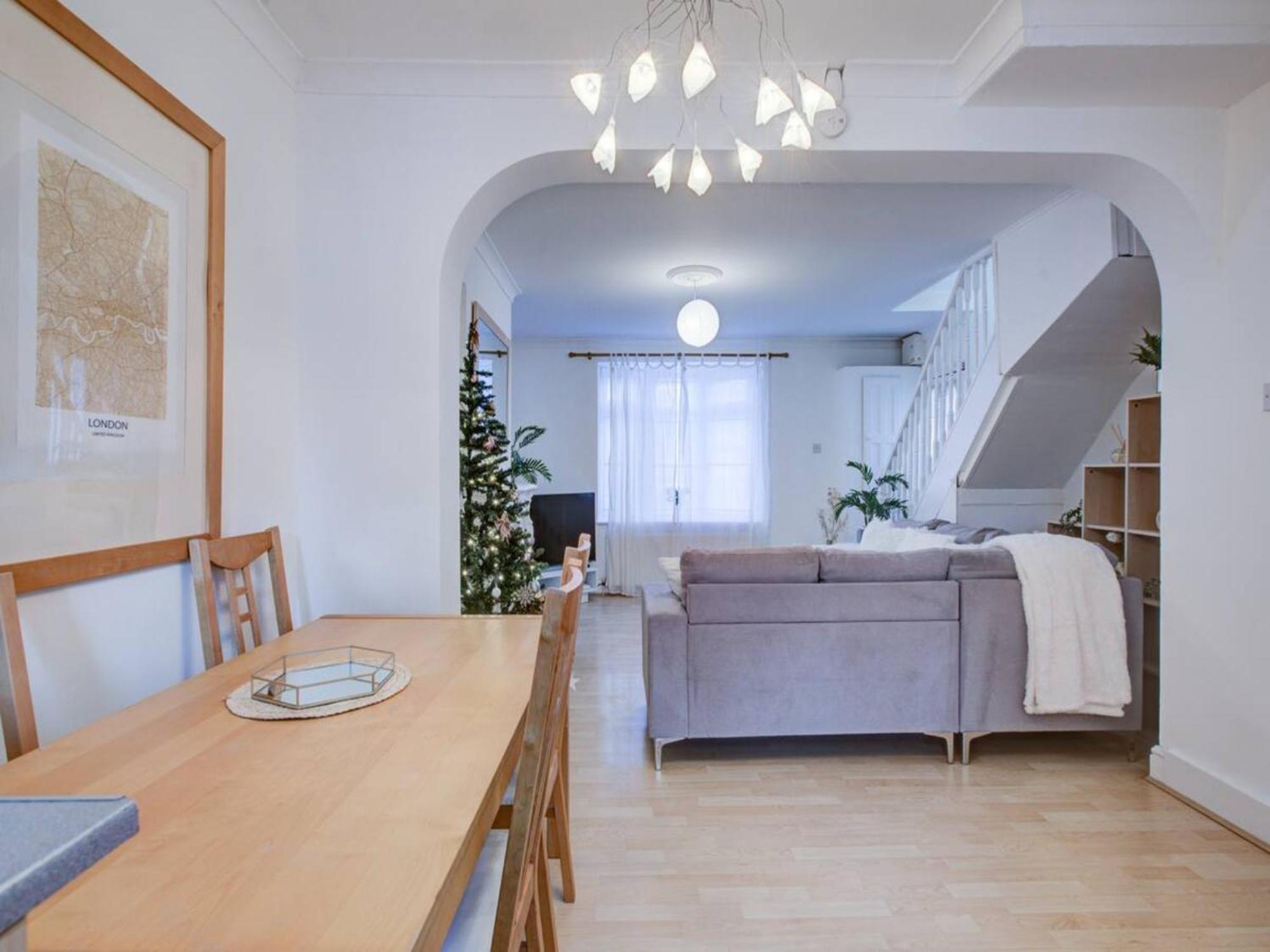 Pass The Keys Charming 2 Bedroom House Good Transport And Parking * Londres