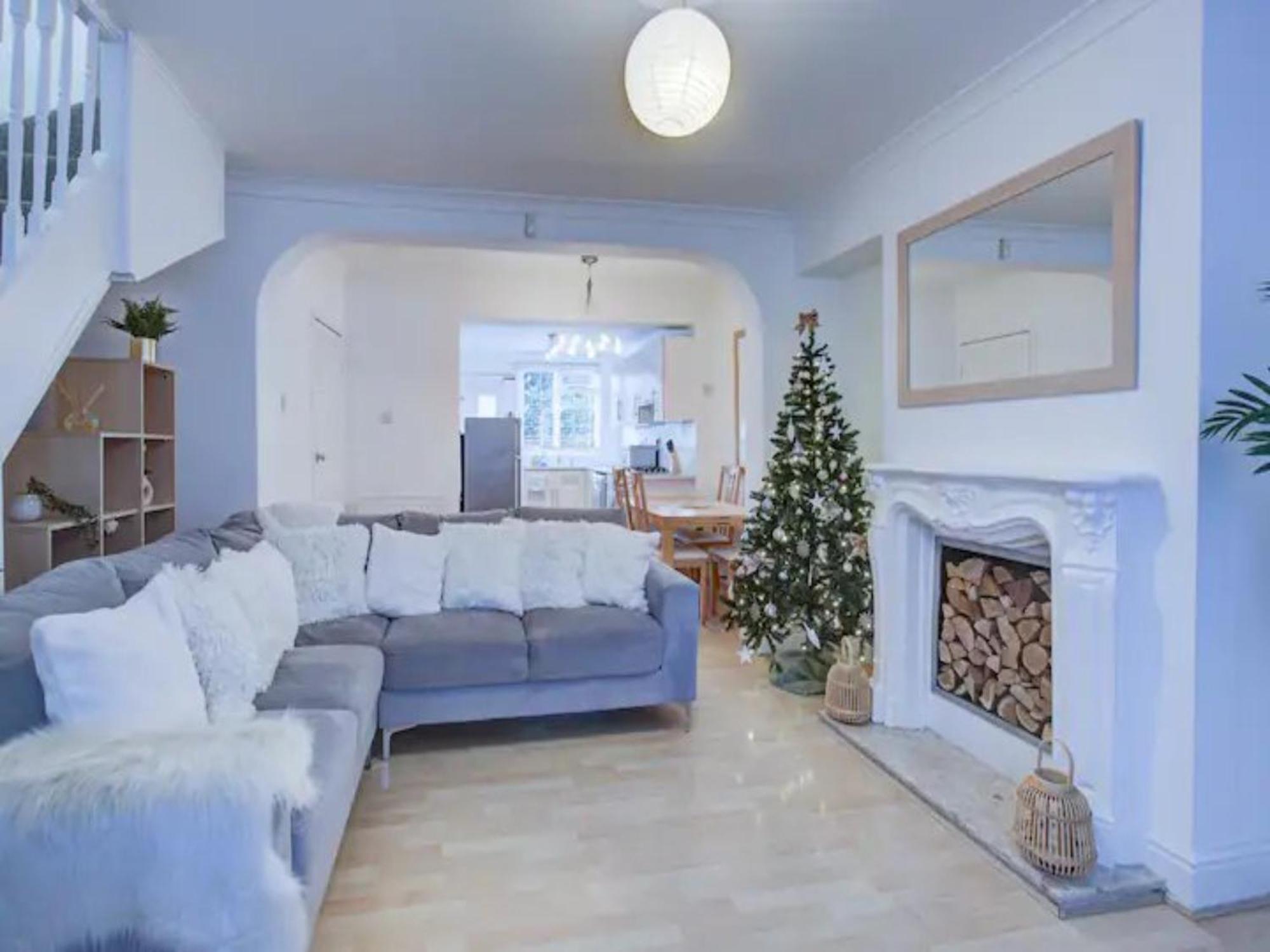 Pass The Keys Charming 2 Bedroom House Good Transport And Parking Casa de férias *