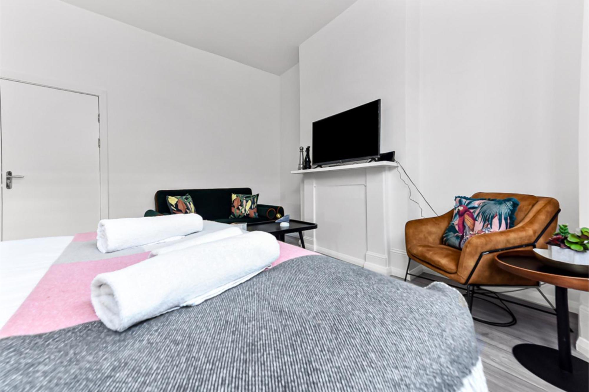 Apartamento Stylish And Convenient 2bd Flat W/ Outdoor Space