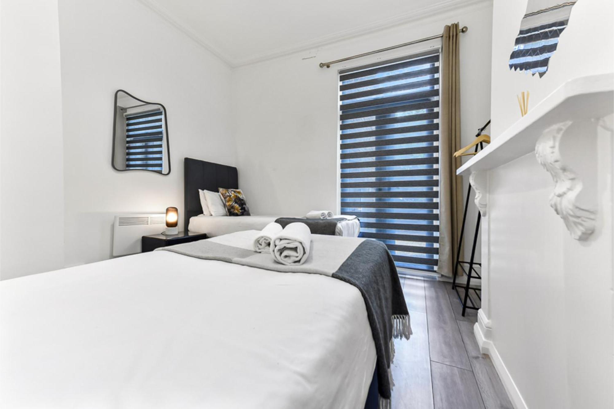 Stylish And Convenient 2bd Flat W/ Outdoor Space Apartamento Londres