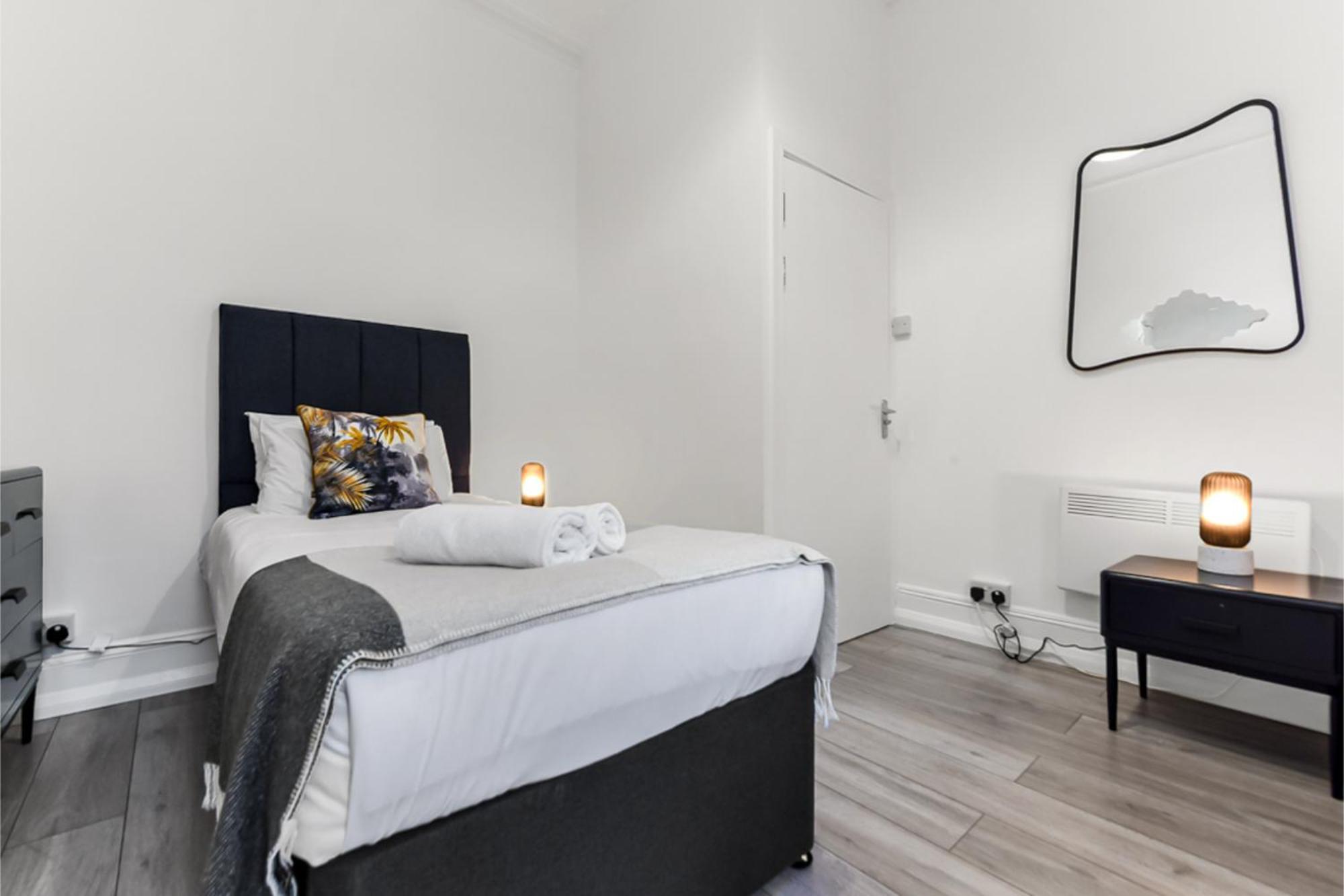 Apartamento Stylish And Convenient 2bd Flat W/ Outdoor Space Londres