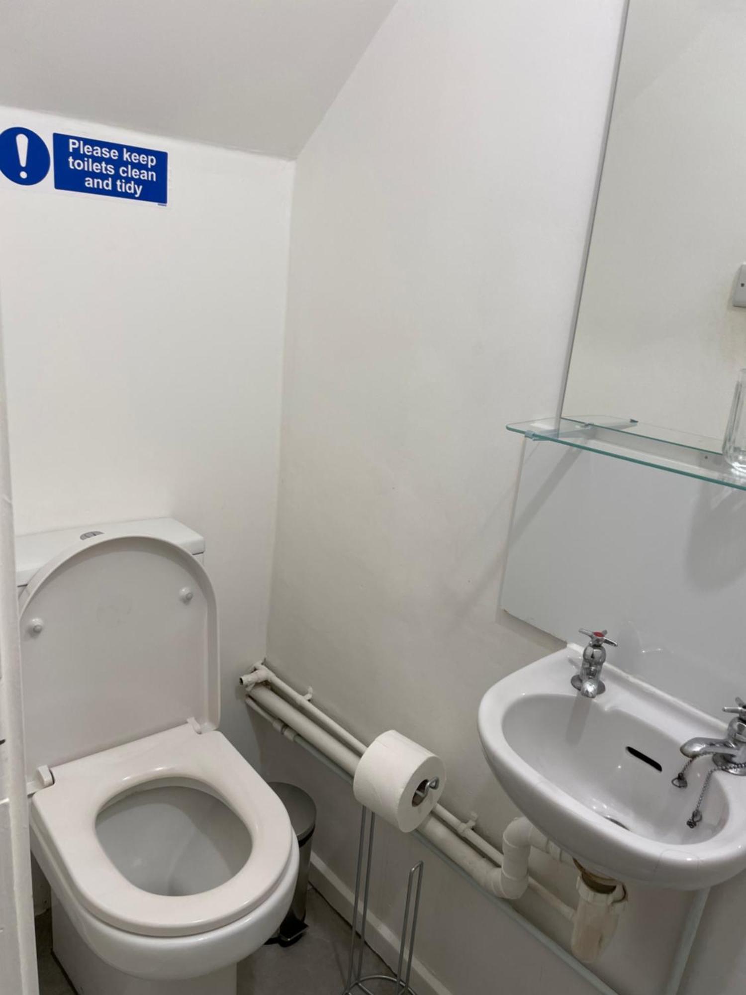 Lovely Double In Euston & Square In Homestay London