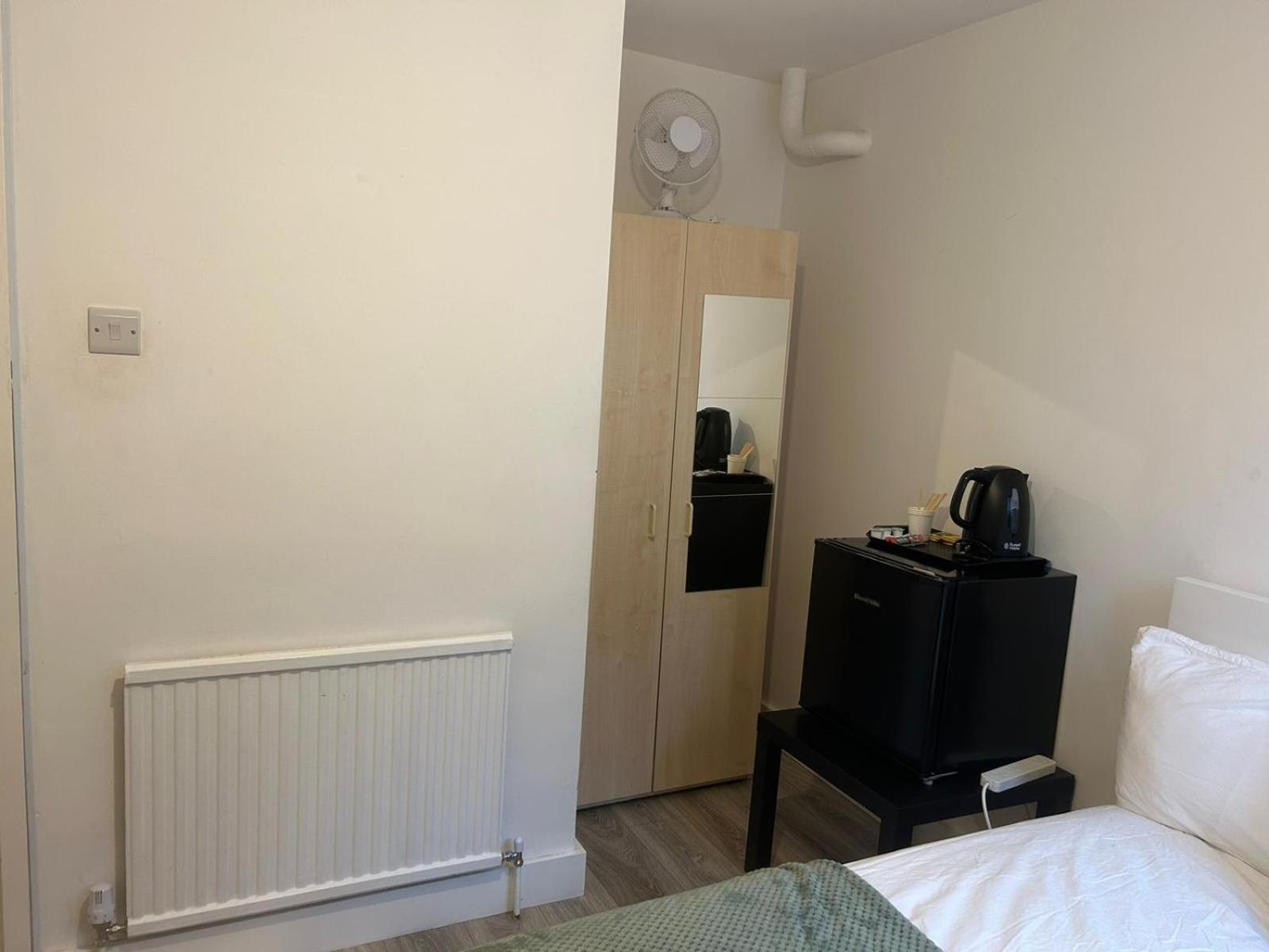 Lovely Double In Euston & Square In Homestay London