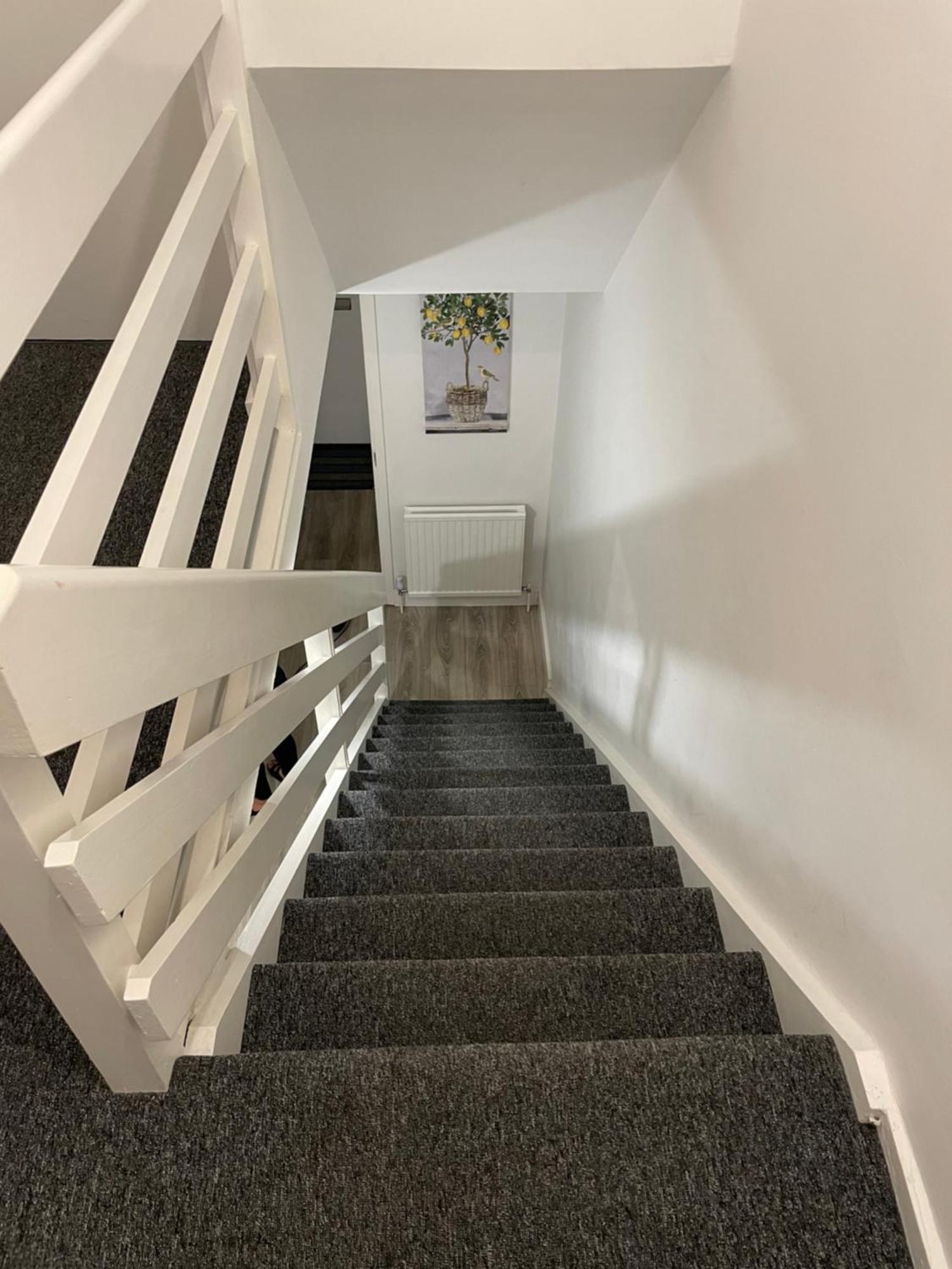 Lovely Double In Euston & Square In