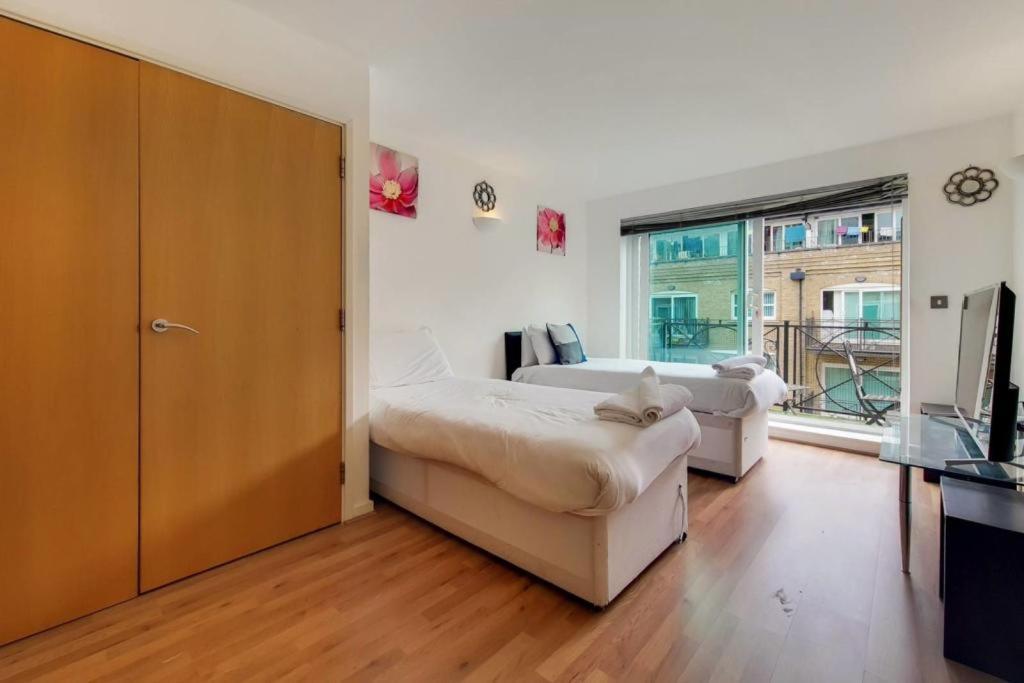 Appartement 2&3 Bedrooms Near Excel - Modern Spacious For Larger Groups *