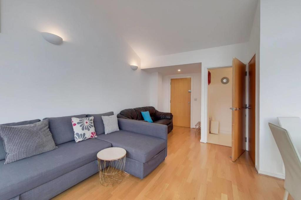 2&3 Bedrooms Near Excel - Modern Spacious For Larger Groups Appartement *