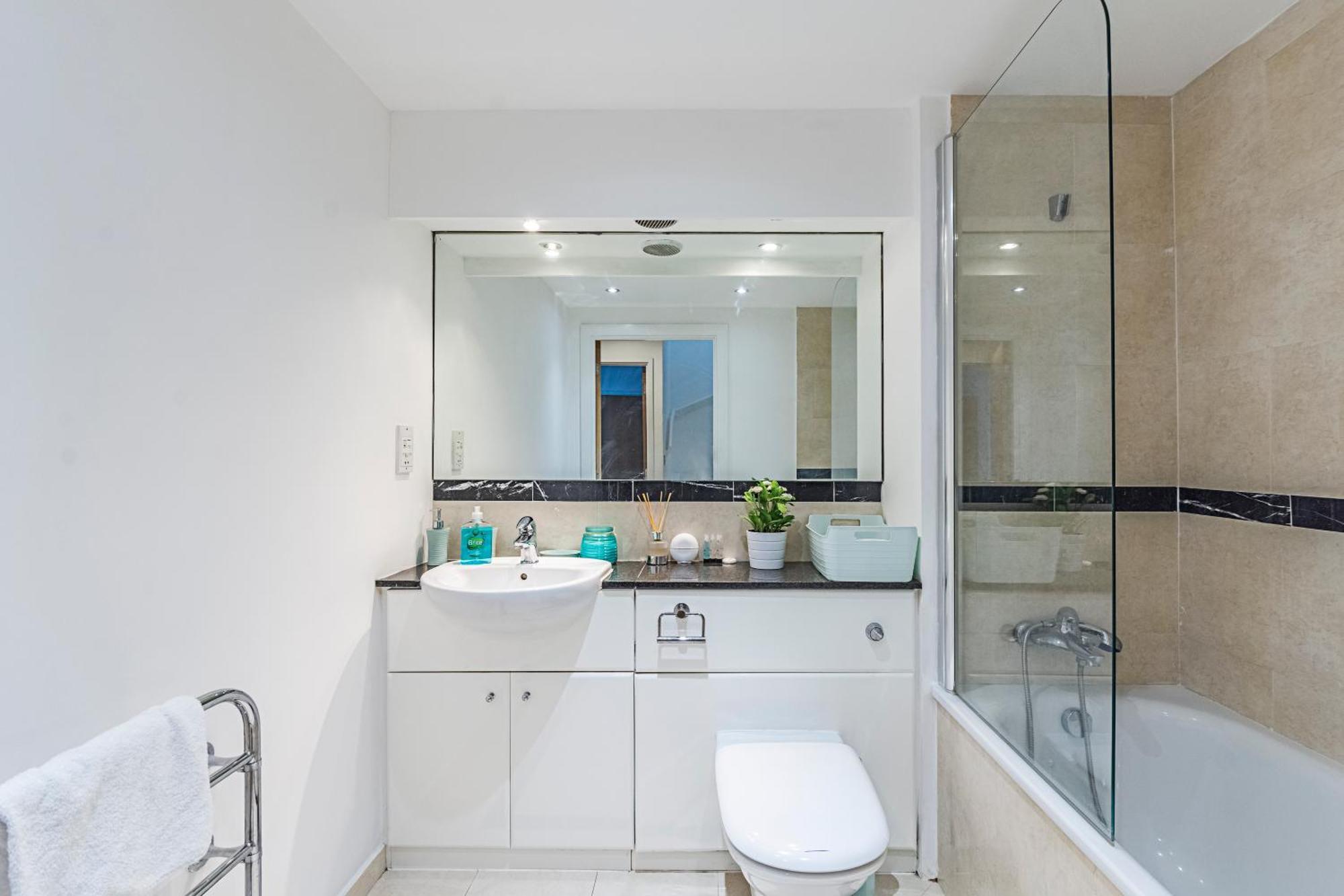 2&3 Bedrooms Near Excel - Modern Spacious For Larger Groups * Londres