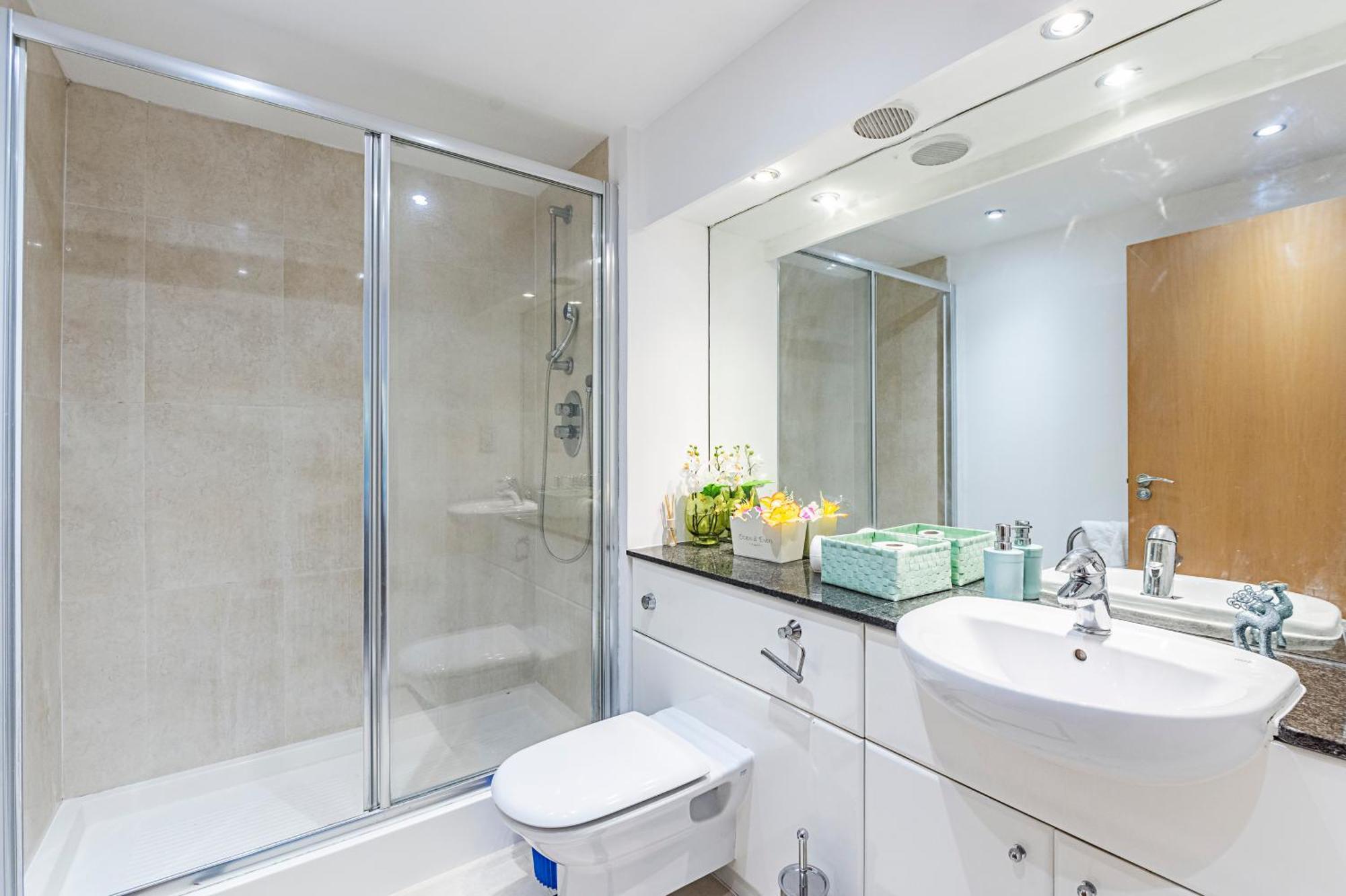 2&3 Bedrooms Near Excel - Modern Spacious For Larger Groups Appartement *