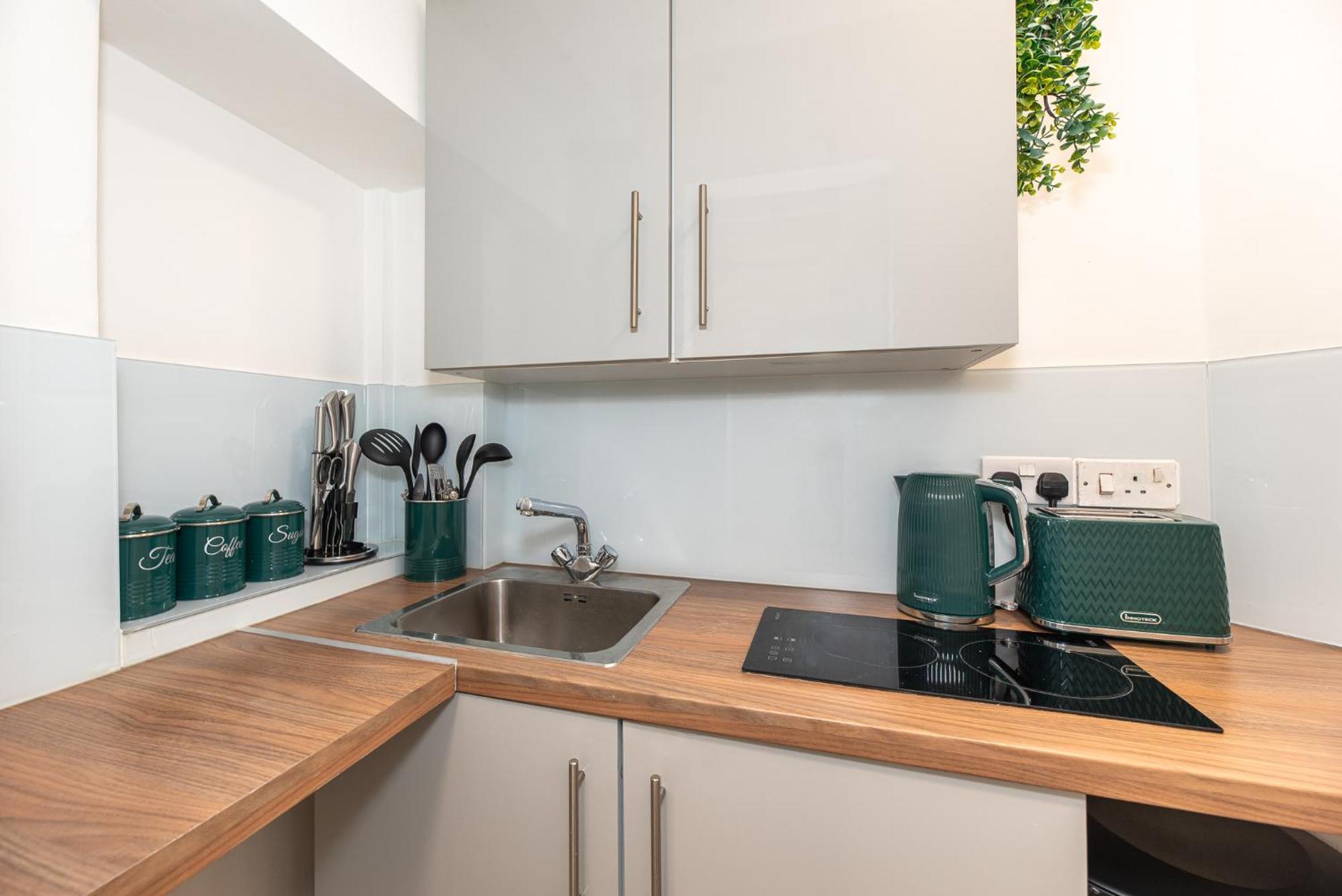 Appartement Chic Apartment, Bus 18 To Euston In 30 Min. *
