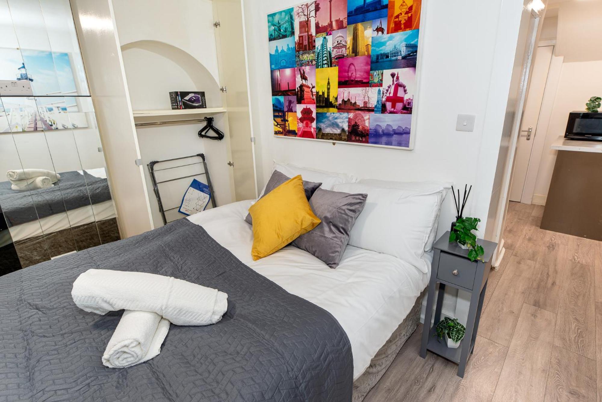 Appartement Chic Apartment, Bus 18 To Euston In 30 Min. *