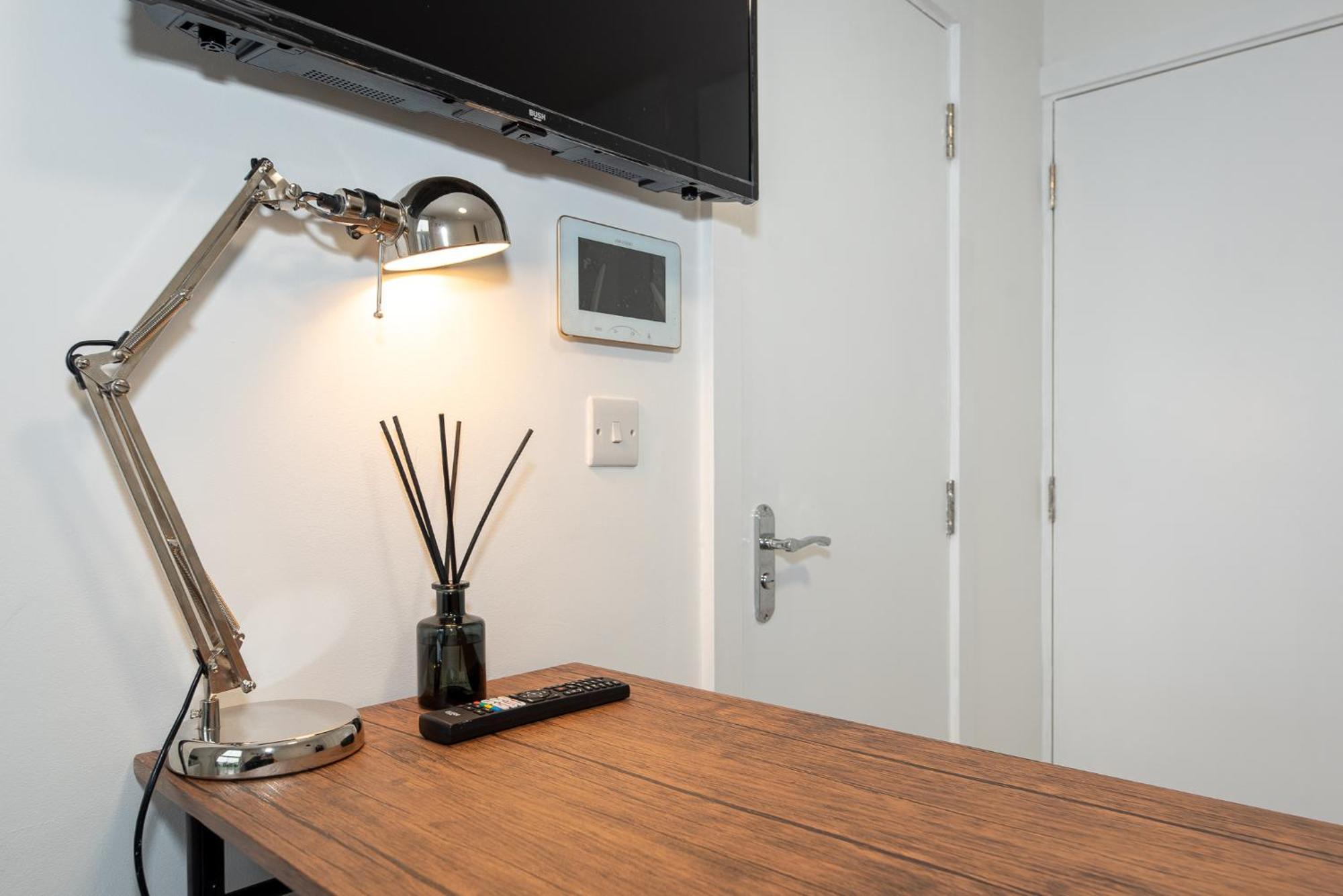 Small And Trendy 3b Apartment London