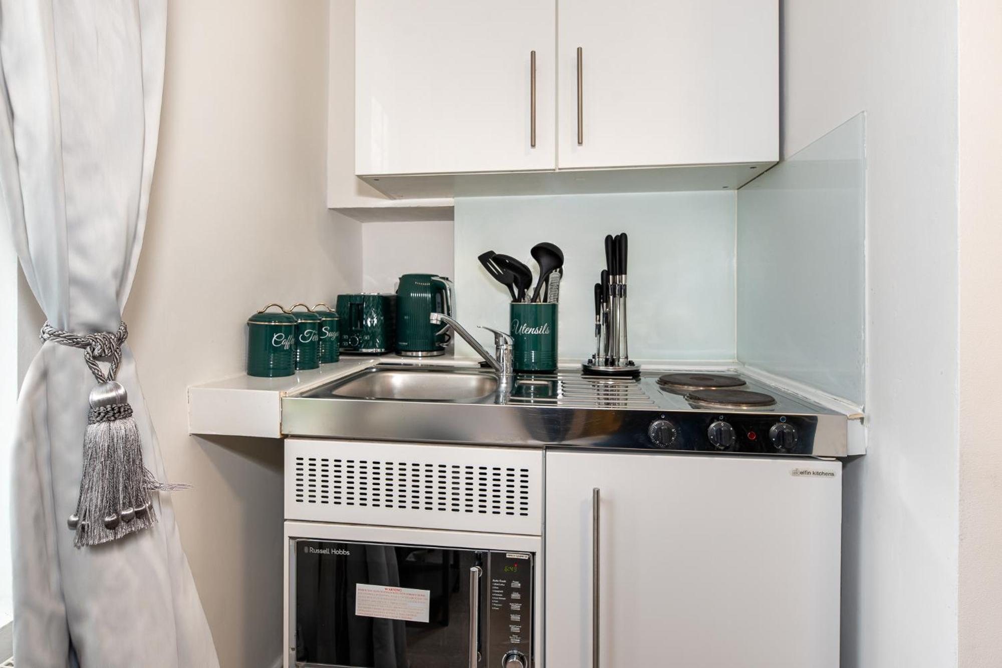 Small And Trendy 3b Apartment