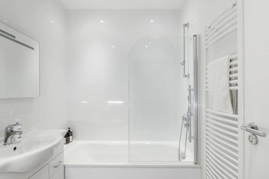Comfortable 4 Bed Mews Town House Near Hyde Park Londres