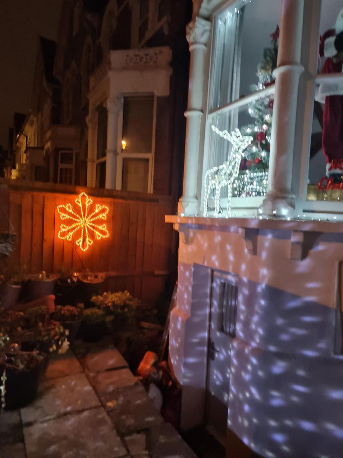 3-bed House In Self-contained In Ladywell Hébergement de vacances *