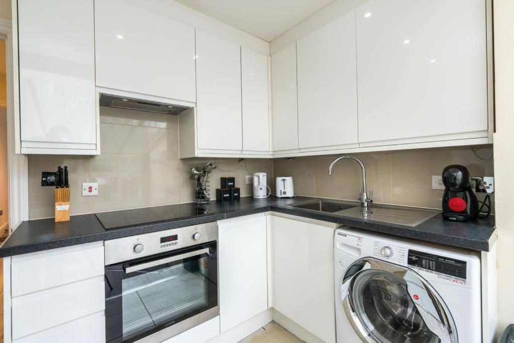 Stylish 2bed With Sky Window Apartamento *