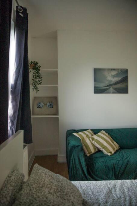 2 Bedrooms Flat In Hammersmith * Londres