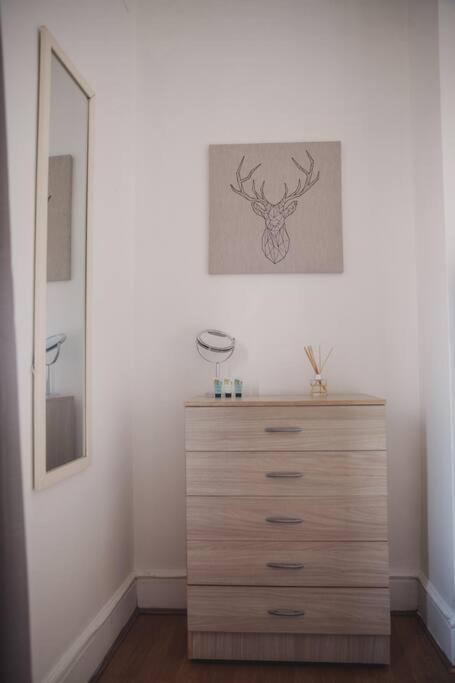 2 Bedrooms Flat In Hammersmith *