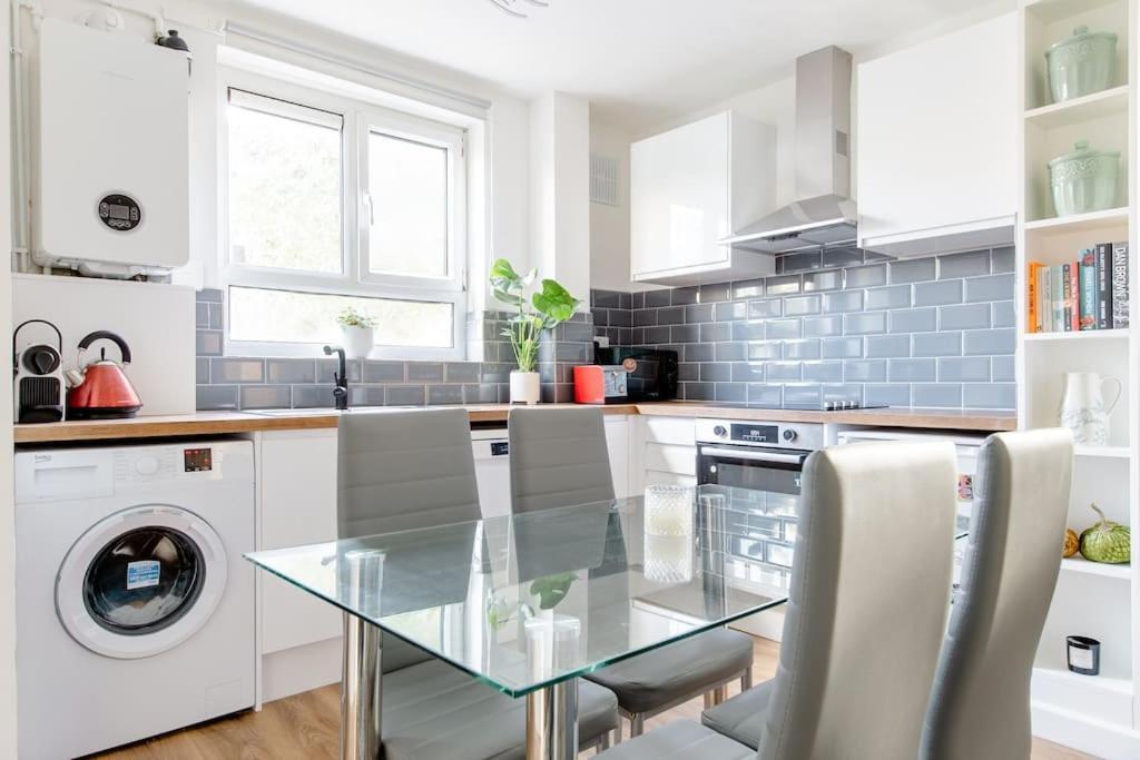 *brand New 1 Bedroom Flat In London* Apartamento *