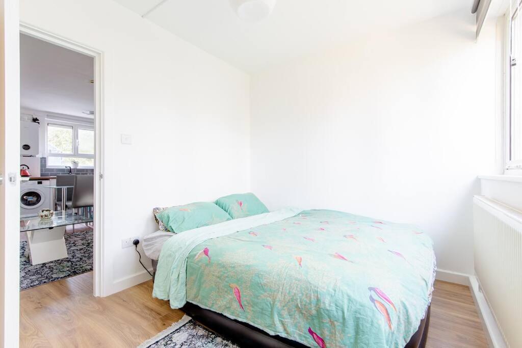 *brand New 1 Bedroom Flat In London* Apartamento *