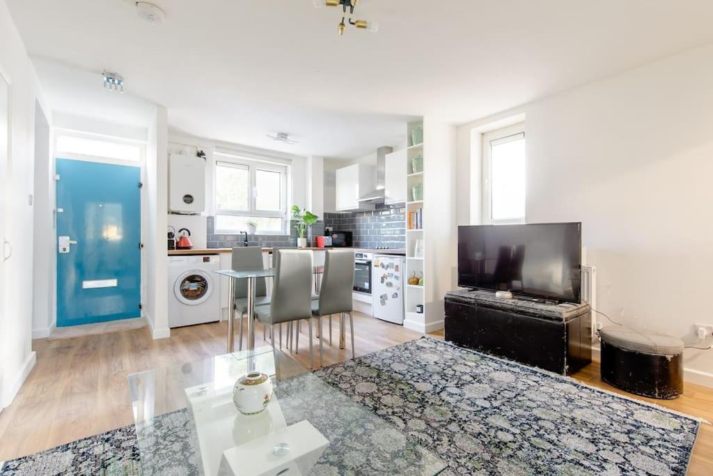 *brand New 1 Bedroom Flat In London* Apartamento