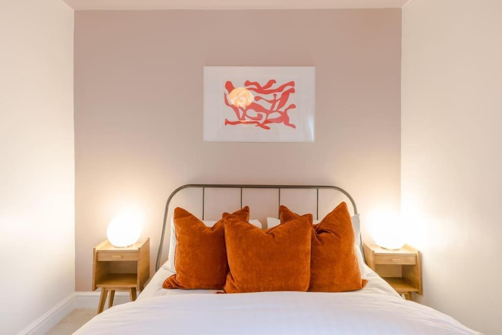 The Clissold, Two Bedroom N5 Londres