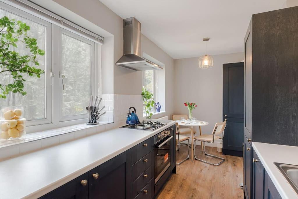 The Clissold, Two Bedroom N5 Londres