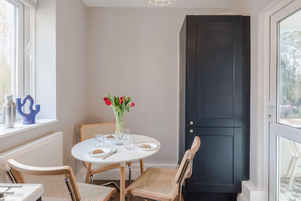 The Clissold, Two Bedroom N5 Apartment