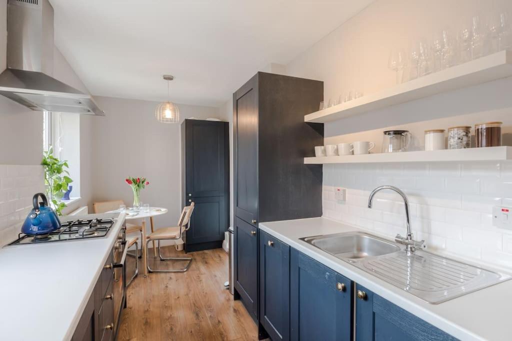 The Clissold, Two Bedroom N5 *
