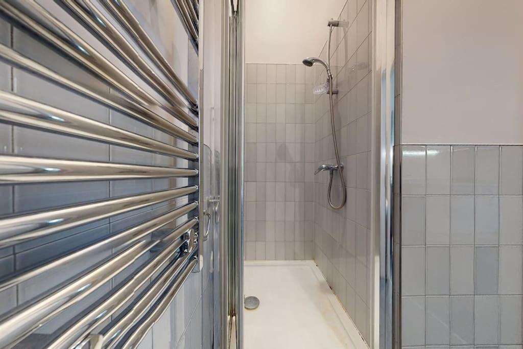 Small Studio In Notting Hill Apartment London