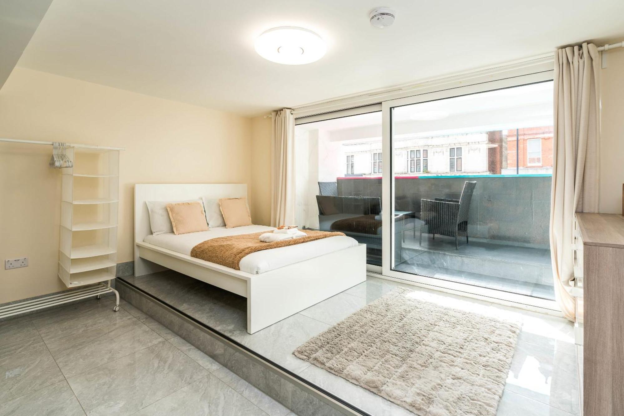 Casa de férias Huge Fully Equipped Studio 1 Min From Tube Station