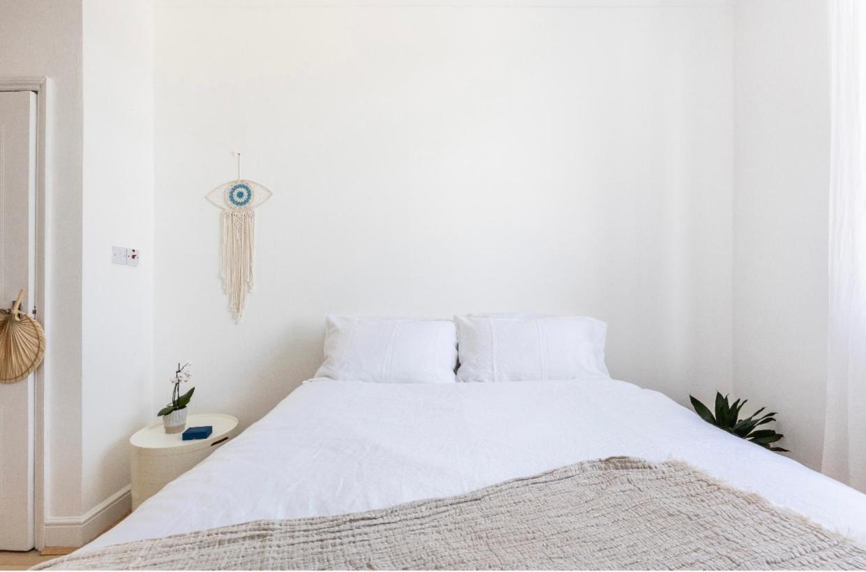 Gracefully Chic And Undeniably Beautiful Apartment-sustainable Living Appartement *