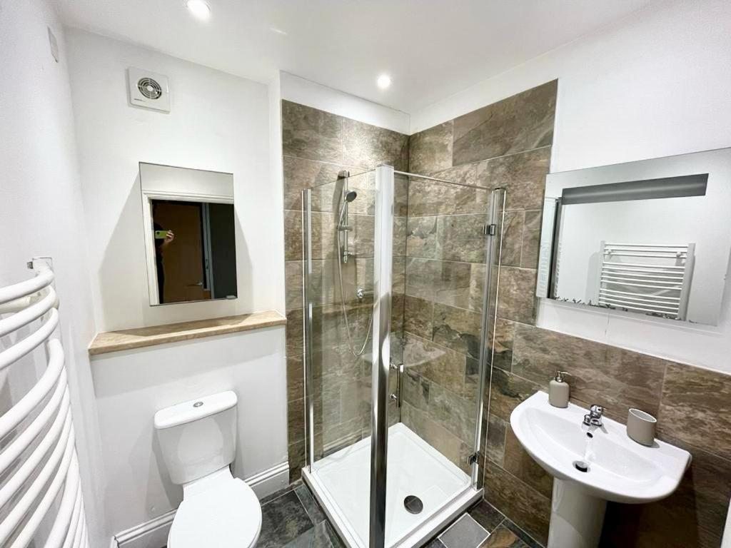 Apartamento Modern Flat Near Transports Londres