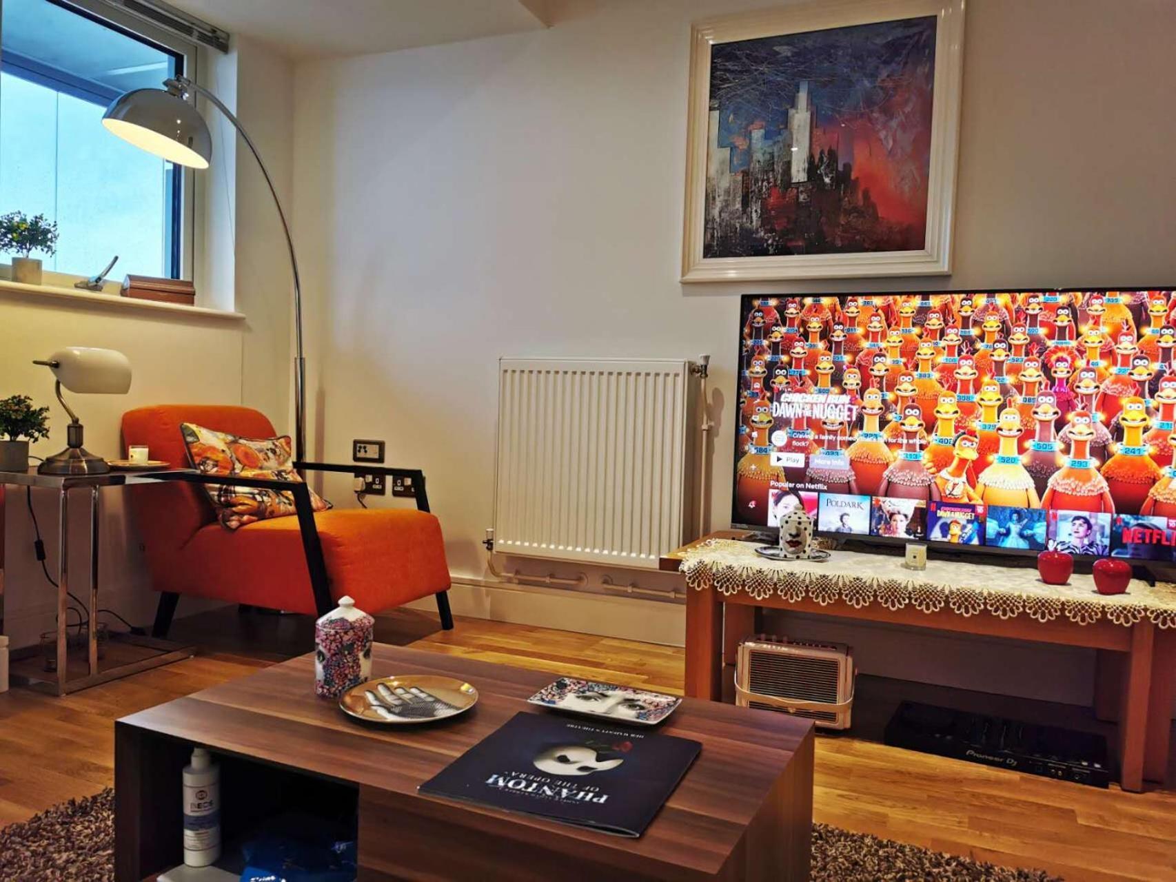 Homestay With Stunning Thames River View *