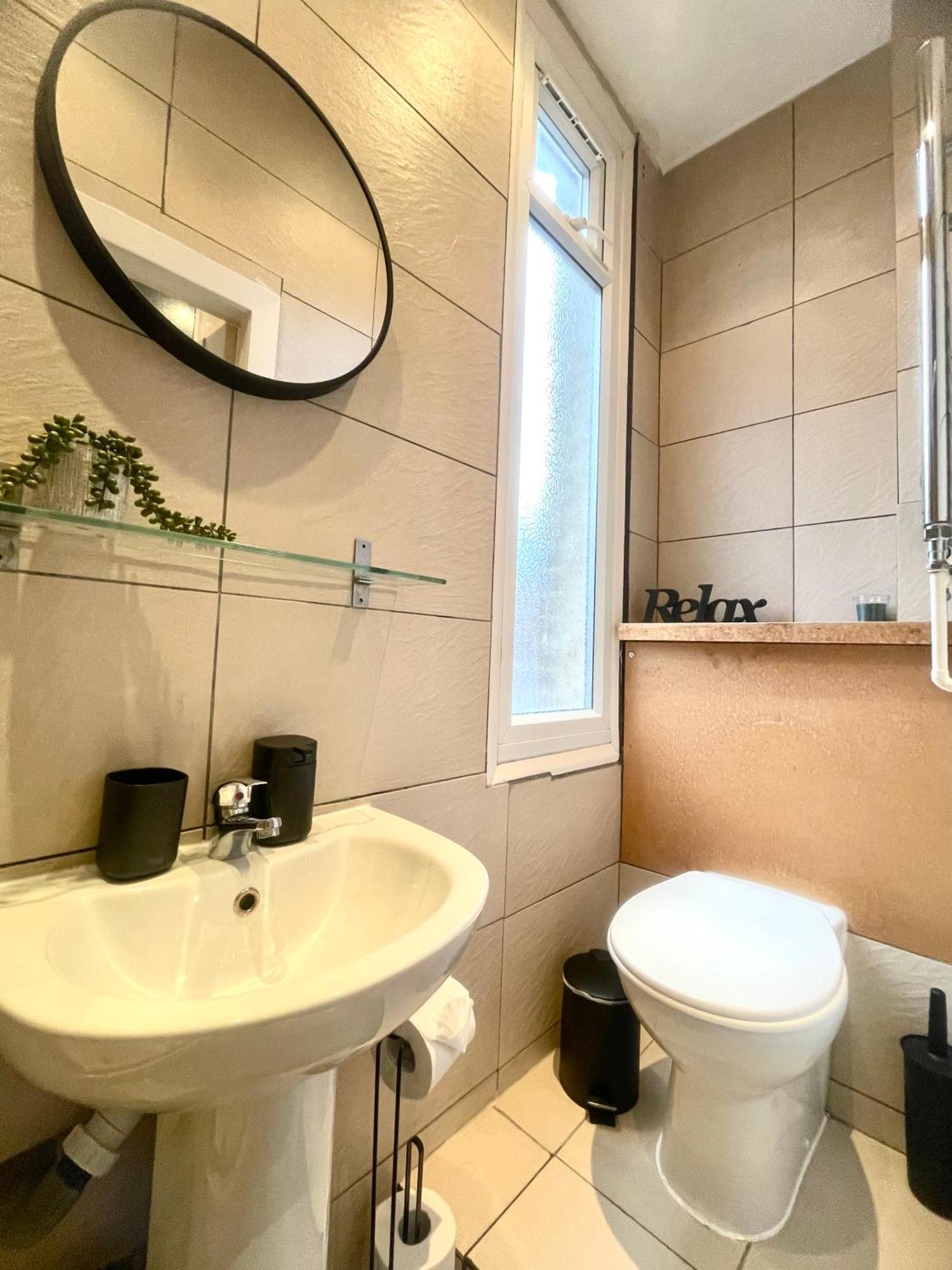 A Fantastic One Double Bedroom Flat Londres