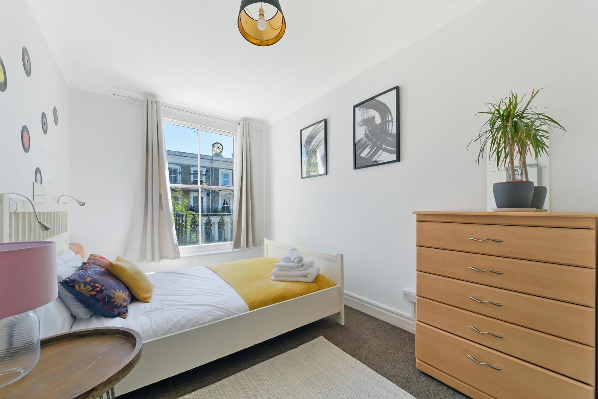 Spacious Maida Vale 2 Bed London