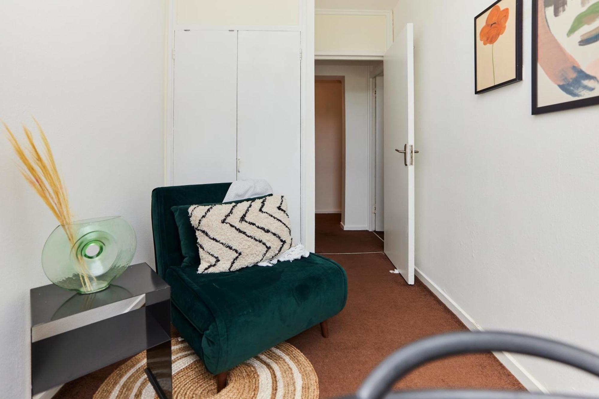 The Kennington Park Crib - Lovely 2bdr Flat With Garden Apartment