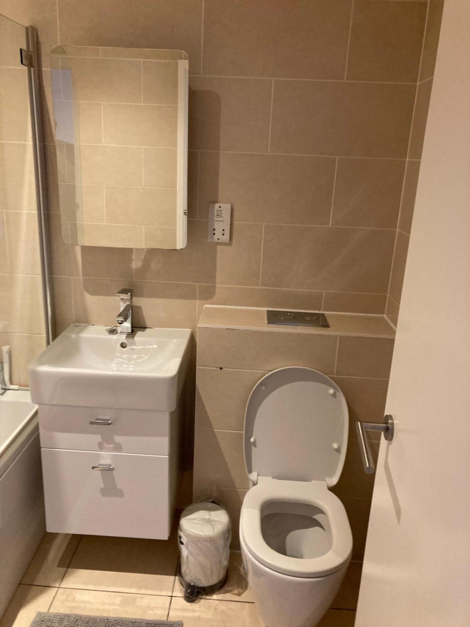 Two Double Bedroom Flat In Soho Apartment London