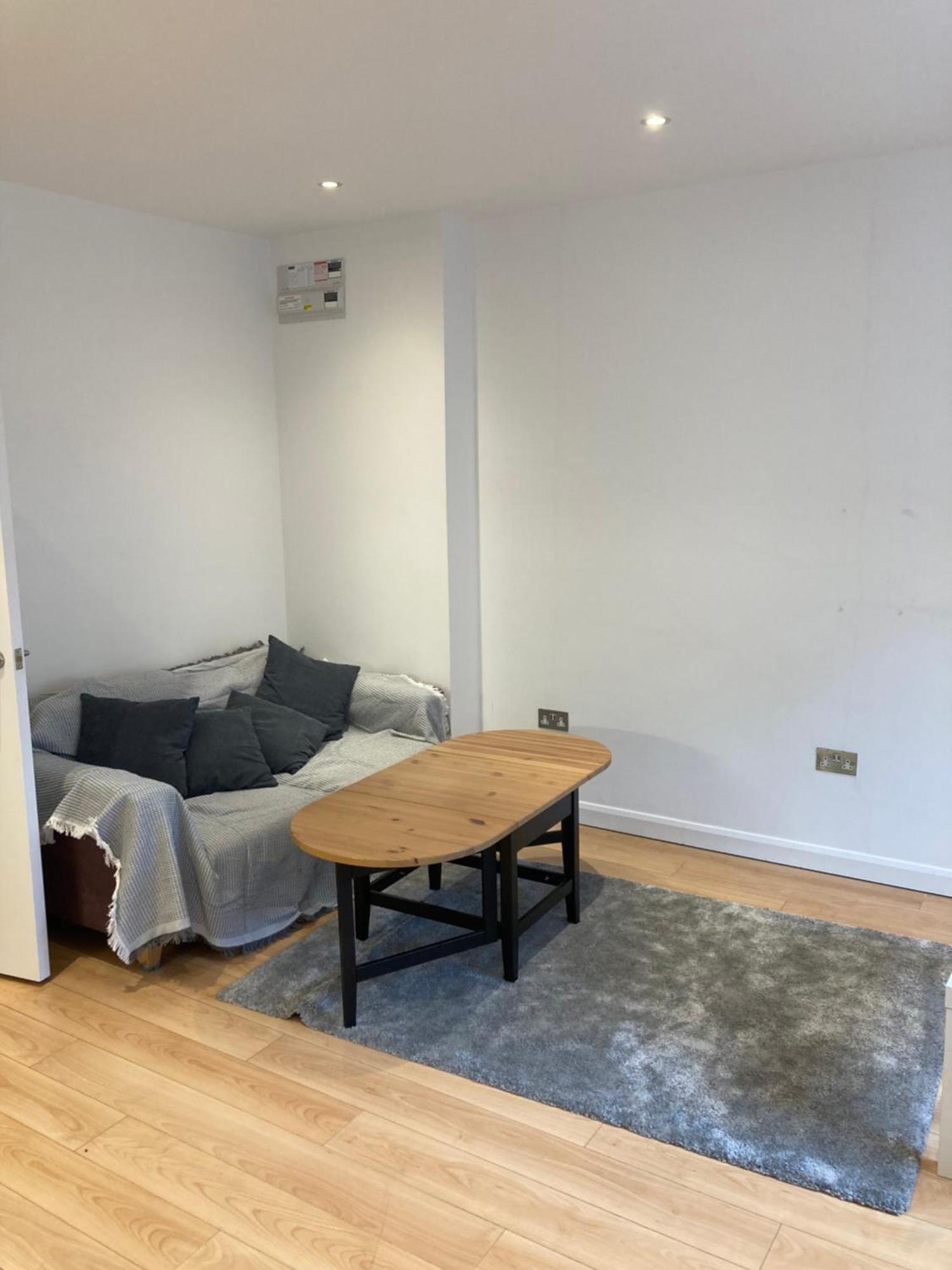 Two Double Bedroom Flat In Soho *