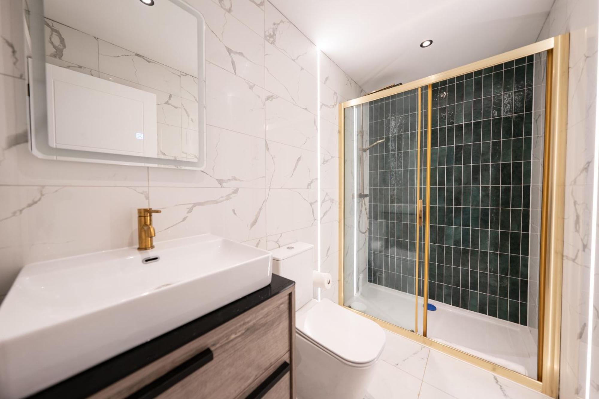 The Battersea Place - Charming 4bdr Flat Apartamento
